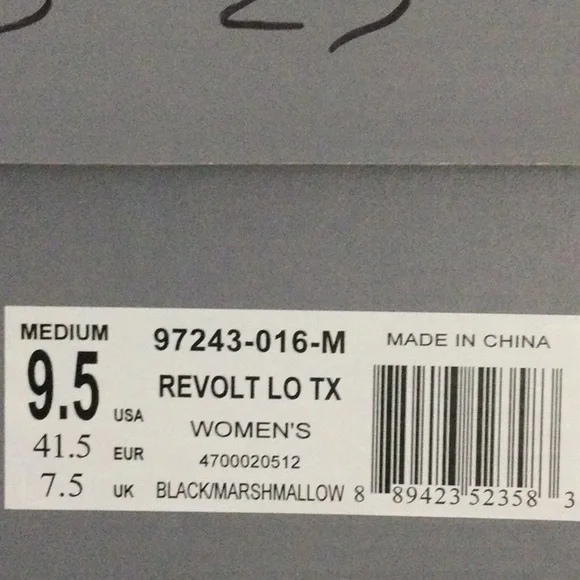 Palladium Women’s Black/White Revolt Platform Sneakers - Picture 14 of 15